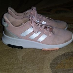 Adidas girls shoe